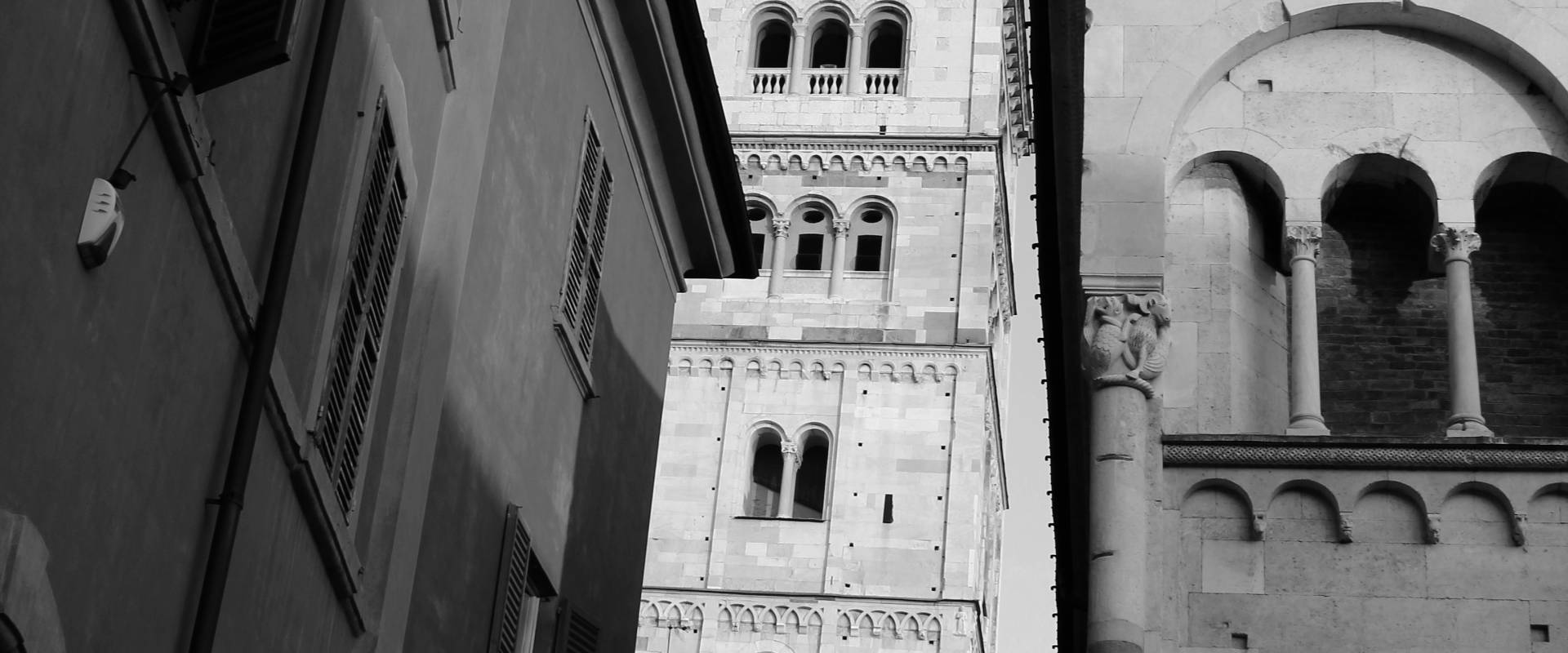 Torre Ghirlandina di Modena bianco e nero foto di BeaDominianni